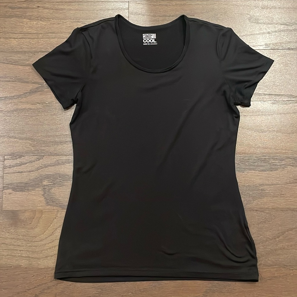32 Degrees Black Scoop Neck Short Sleeve Tee - Size S
